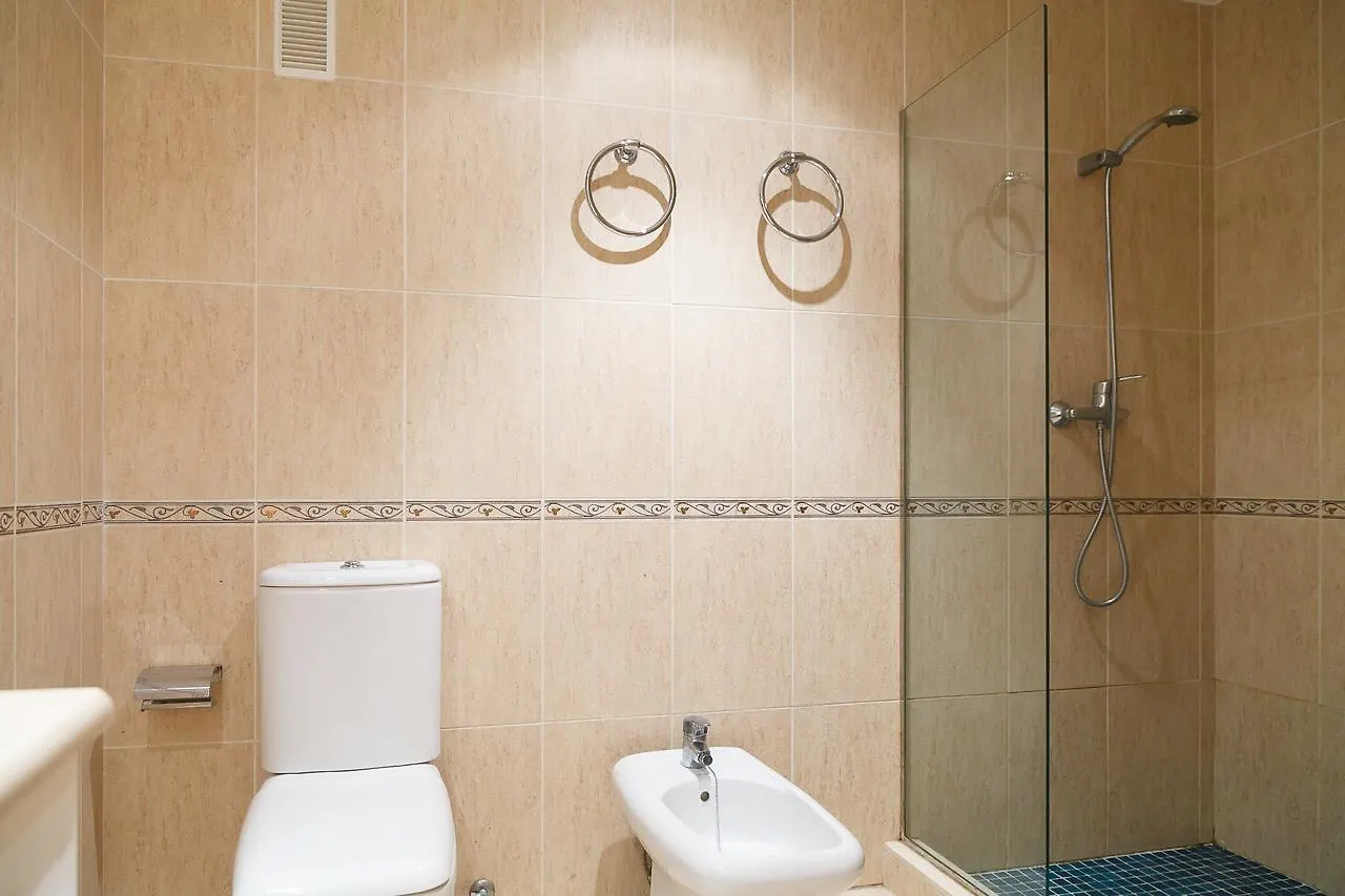 Uhc Costa Linda Family Complex Apartment Hospitalet De L'Infant